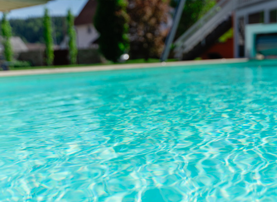 Poolbau für Wellness im Garten